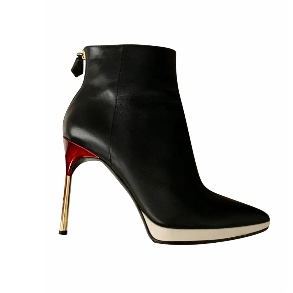 Elegant Pollini Black Leather Boots Size 38.5